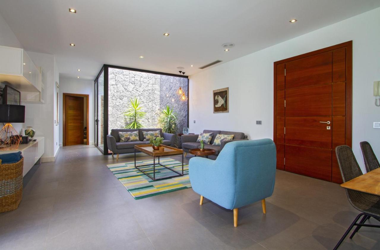 Luxury Los Mojones Villa Short Walk To Old Town Private Heated Pool Villa Los Mojones Angie Puerto Del Carmen Tías Esterno foto